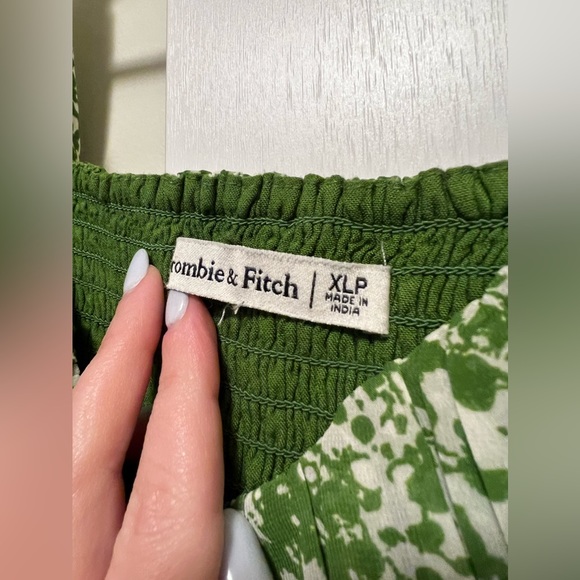 Ruched Ruffle Puff Sleeve Mini Dress - Picture 3 of 4